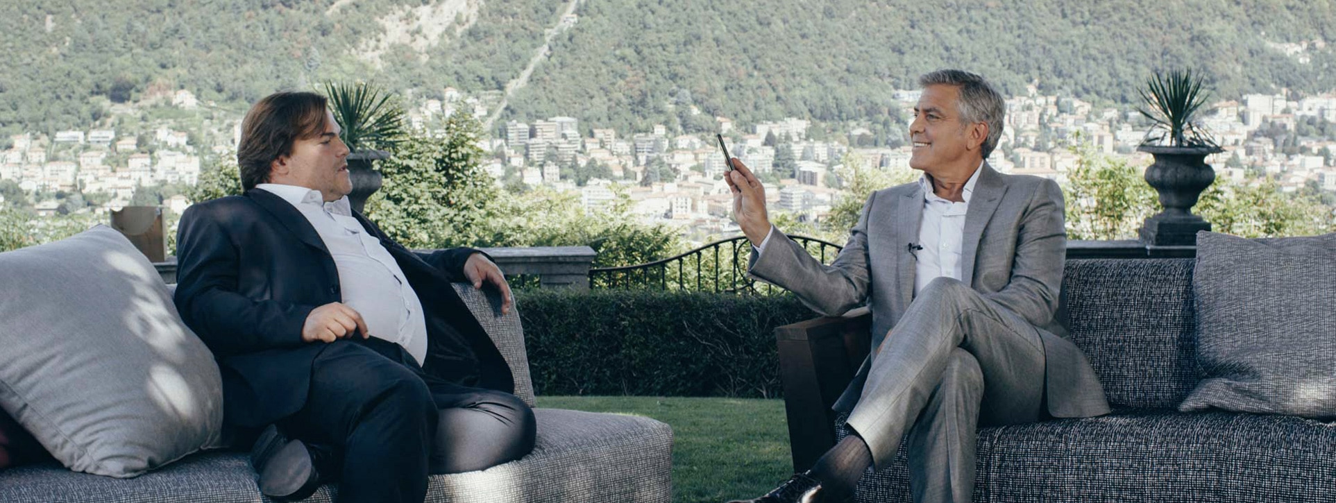 Le job le plus stimulant ? Interviewer George Clooney et Jack Black - Riot House